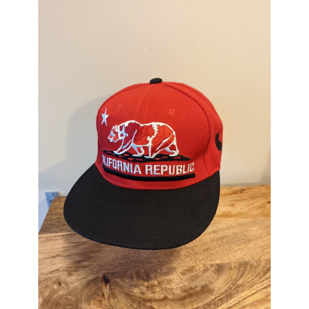 CALIFORNIA REPUBLIC Passion-I Men's Snapback Hat Red & Black